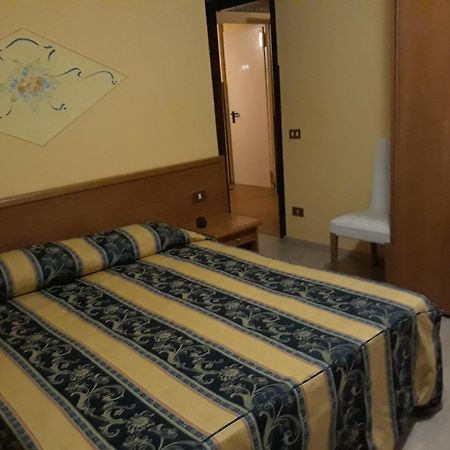 Hotel Casa Rossa Montecatini Terme Eksteriør billede