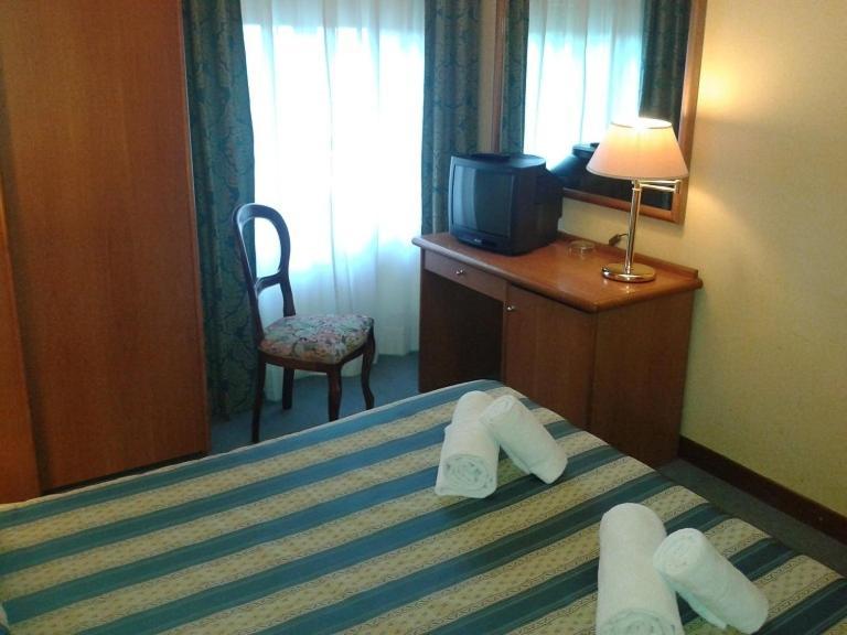 Hotel Casa Rossa Montecatini Terme Værelse billede