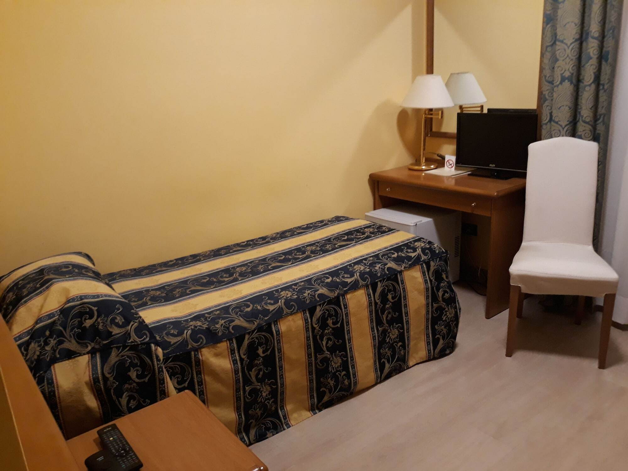 Hotel Casa Rossa Montecatini Terme Eksteriør billede