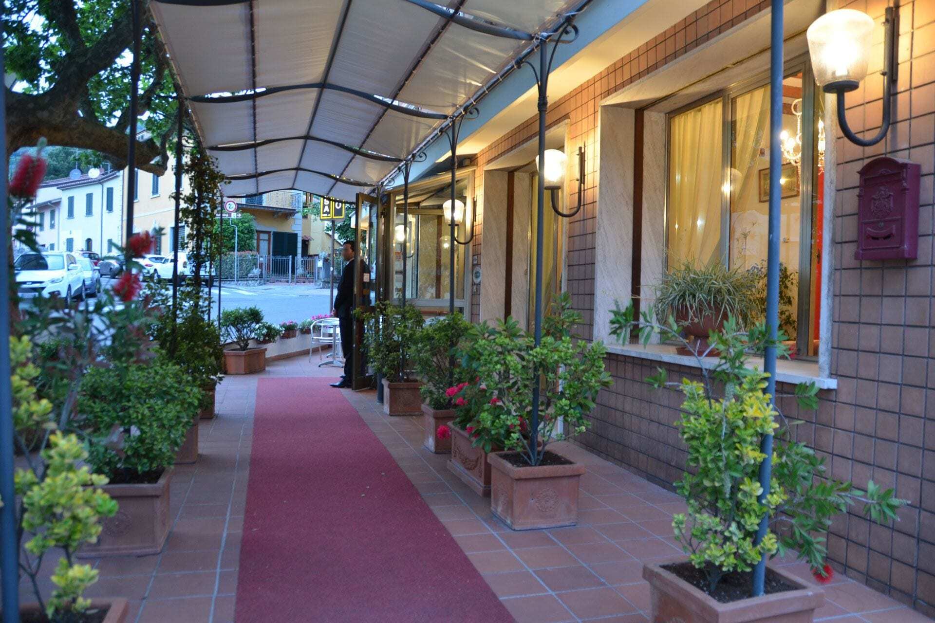 Hotel Casa Rossa Montecatini Terme Eksteriør billede