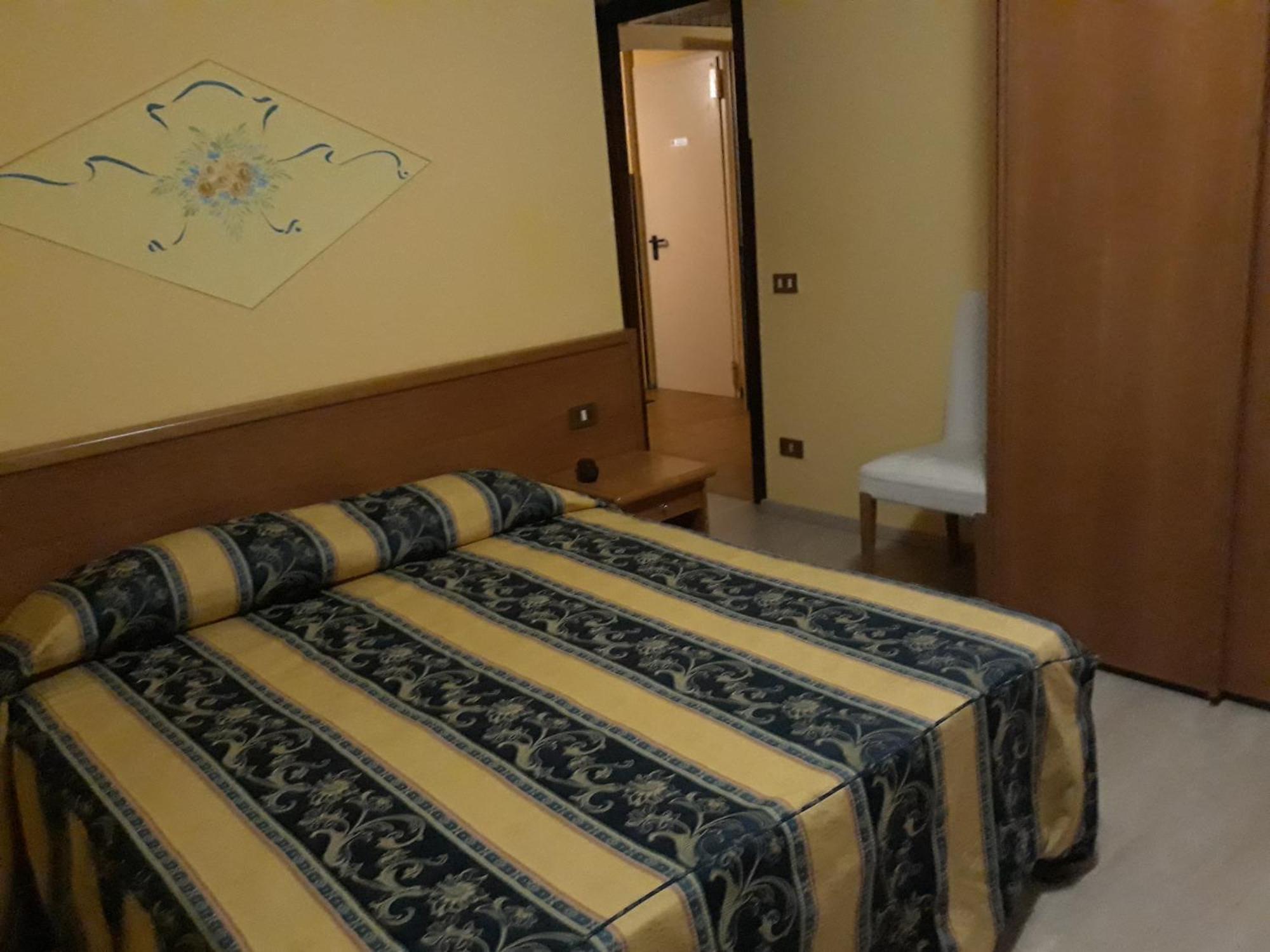 Hotel Casa Rossa Montecatini Terme Eksteriør billede