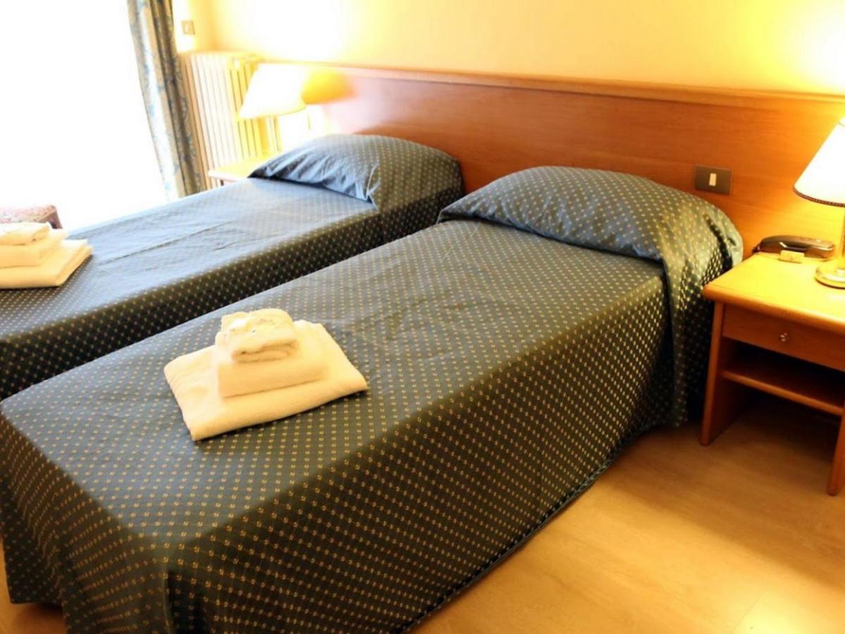 Hotel Casa Rossa Montecatini Terme Eksteriør billede
