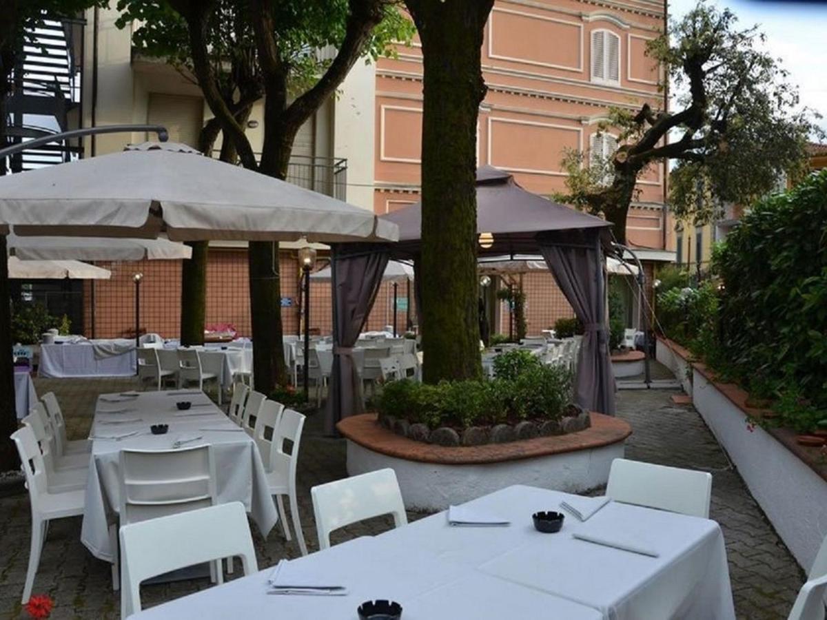 Hotel Casa Rossa Montecatini Terme Eksteriør billede