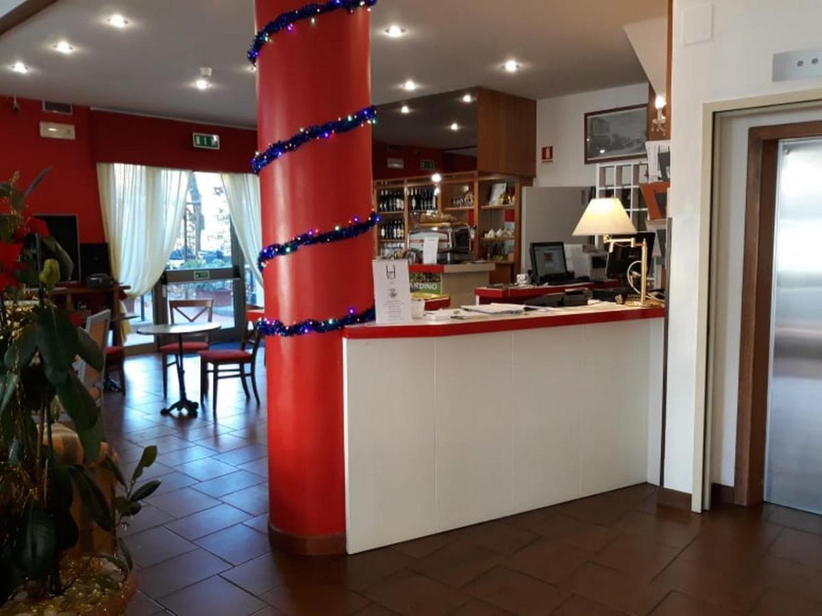 Hotel Casa Rossa Montecatini Terme Eksteriør billede