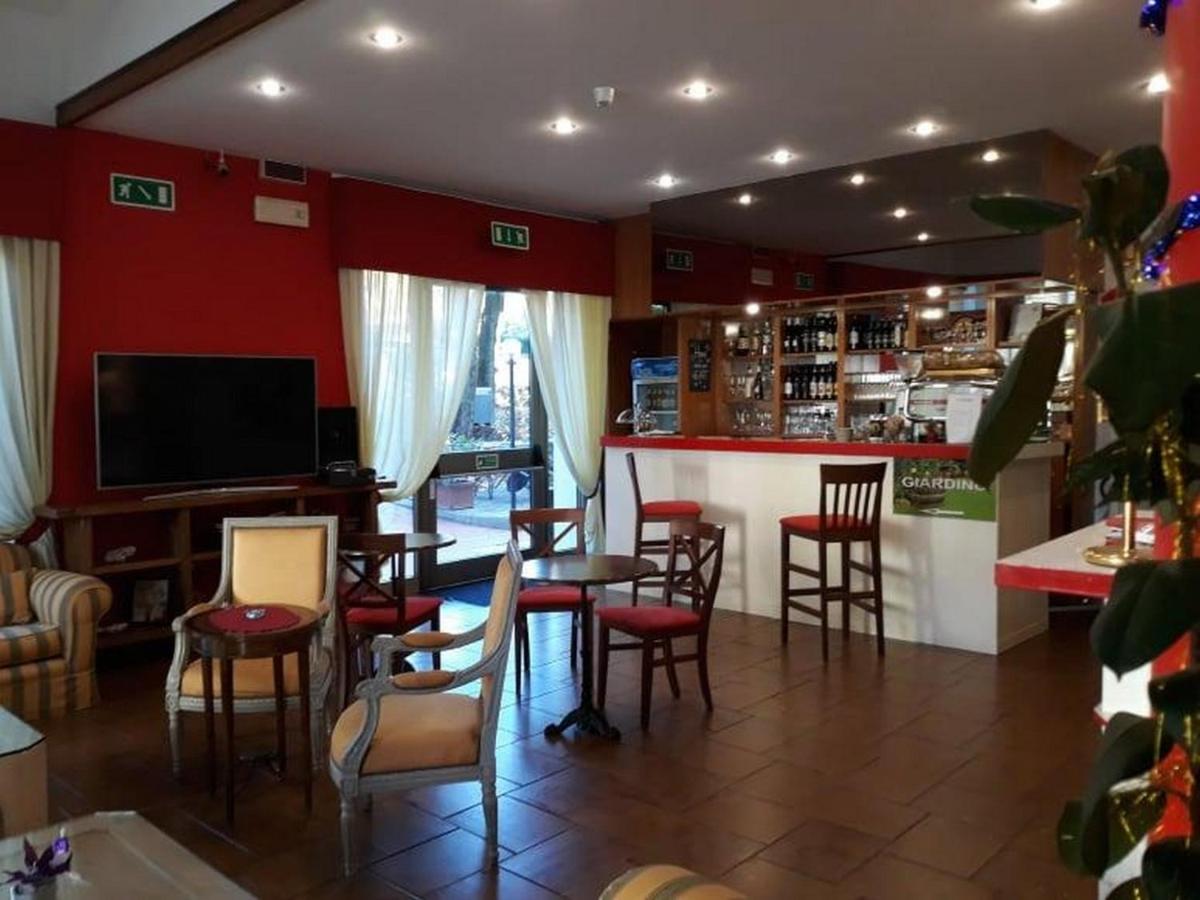 Hotel Casa Rossa Montecatini Terme Eksteriør billede