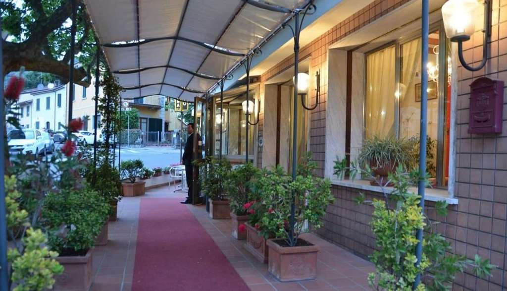 Hotel Casa Rossa Montecatini Terme Eksteriør billede